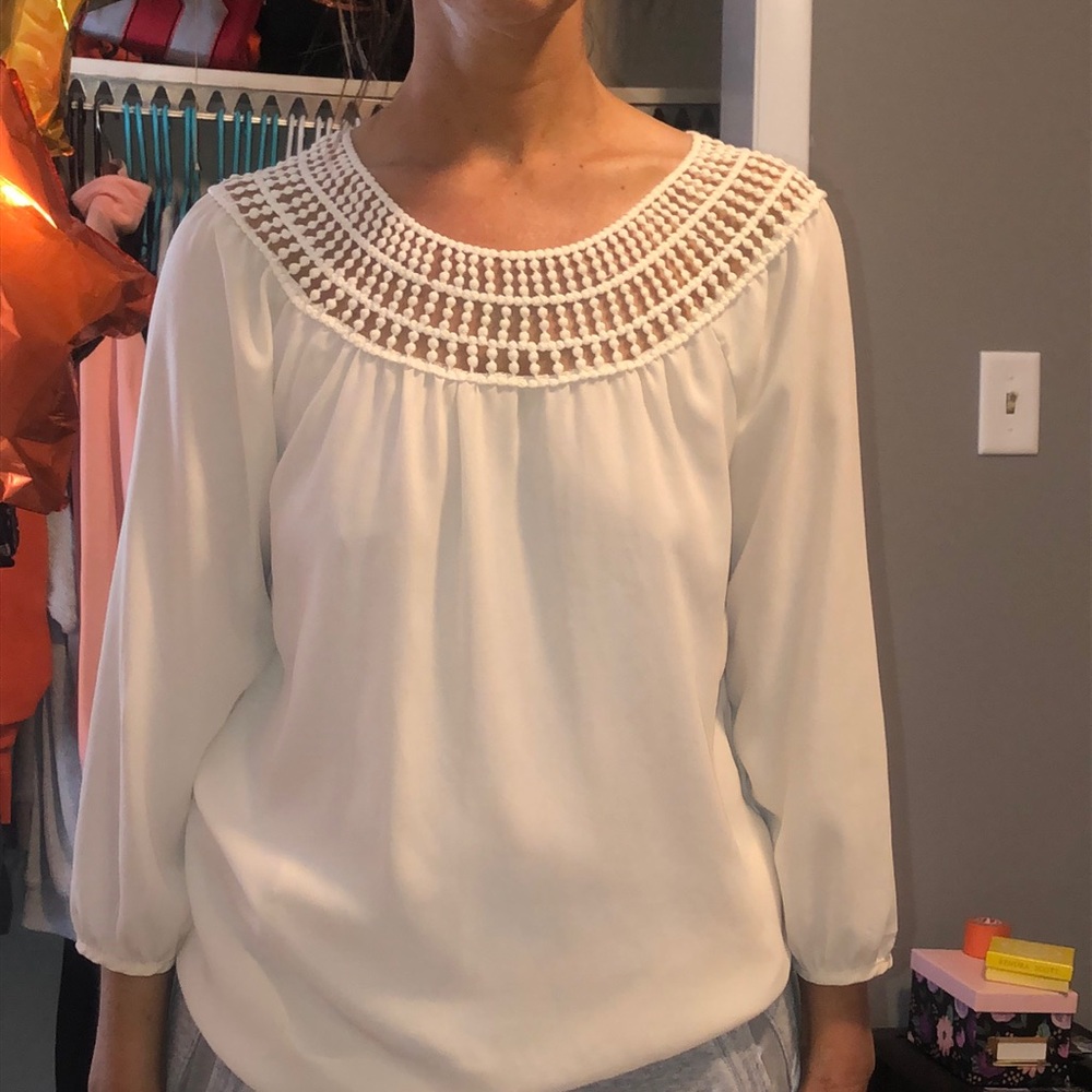 Blouse - Picture 2 of 3